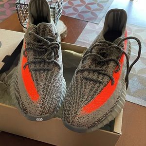 Yeezy Boost 350 v2 brand new with tags